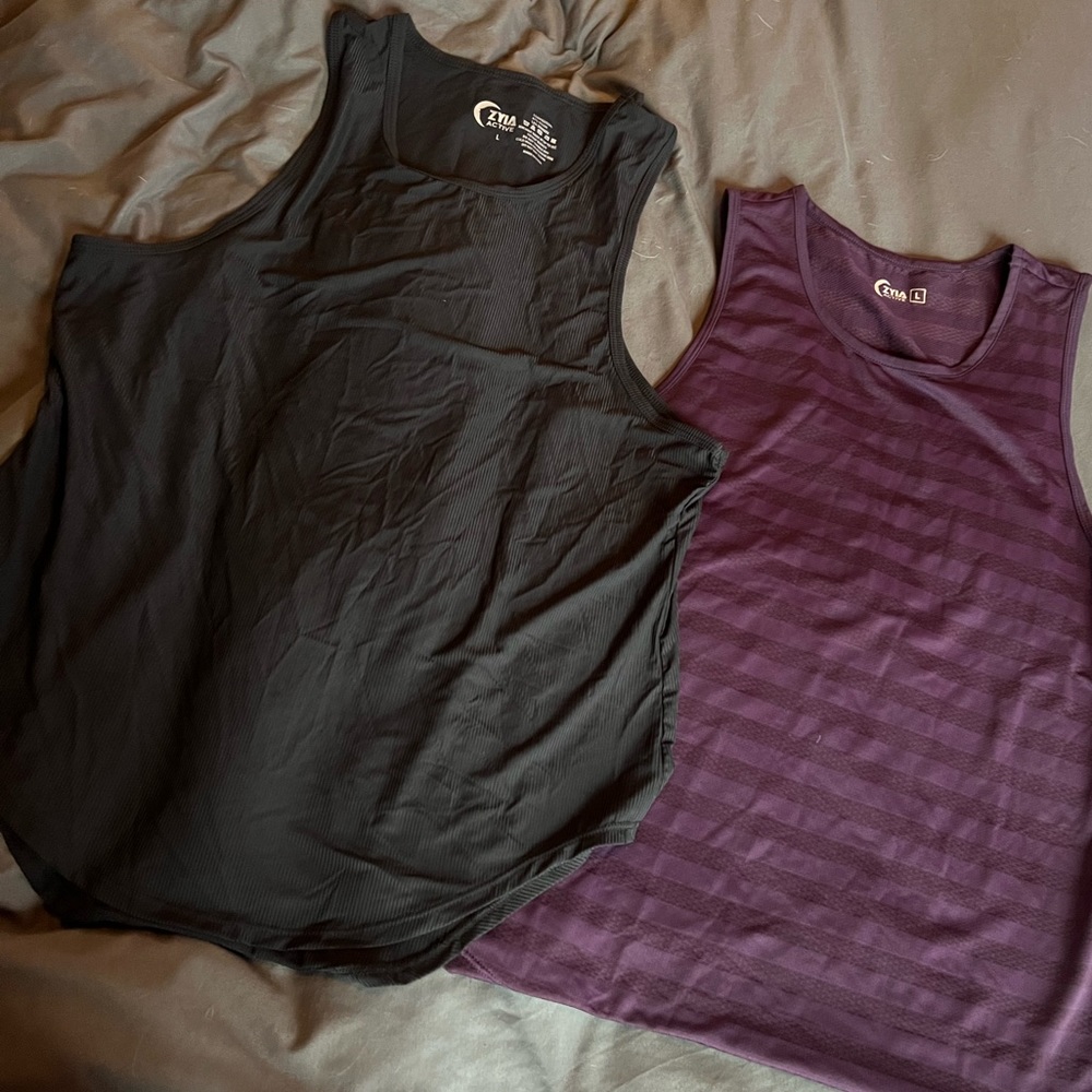 Set Of 2 Zyia Tanks Size Large - image 1